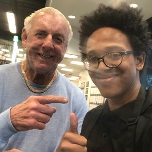 Meet your Posher, Khalil